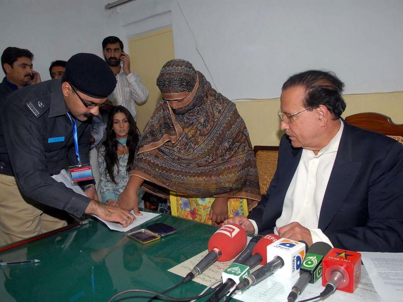 At the jail where she was held in 2010 after being sentenced to death for blasphemy, Asia Bibi affixed her thumbprint as signature on a mercy petition to Punjab's provincial governor, Salman Taseer, at right. Taseer had expressed support for Bibi and was At the jail where she was held in 2010 after being sentenced to death for blasphemy, Asia Bibi affixed her thumbprint as signature on a mercy petition to Punjab's provincial governor, Salman Taseer, at right. Taseer had expressed support for Bibi and was