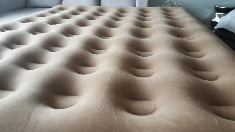 The soft, impermeable and uneven sleep surface of an air mattress can pose a danger to infants. The soft, impermeable and uneven sleep surface of an air mattress can pose a danger to infants.