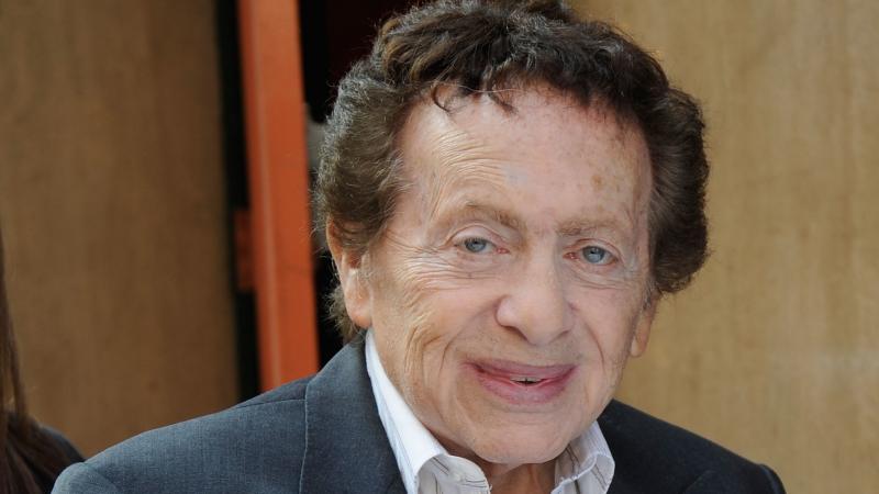 NEW YORK, NY - MARCH 22: Jackie Mason has lunch on 6th Avenue in Manhattan on March 22, 2012 in New York City. (Photo by Bobby Bank/WireImage) NEW YORK, NY - MARCH 22: Jackie Mason has lunch on 6th Avenue in Manhattan on March 22, 2012 in New York City. (Photo by Bobby Bank/WireImage)