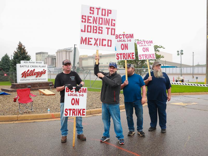 Kellogg workers demonstrate in front of one of the company's cereal plants in Battle Creek, Mich., on Oct. 7 Kellogg workers demonstrate in front of one of the company's cereal plants in Battle Creek, Mich., on Oct. 7