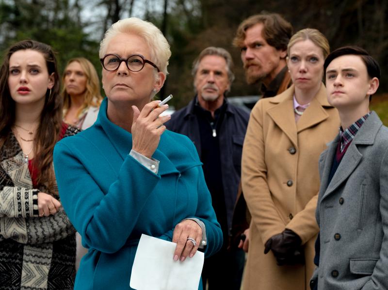 Katherine Langford, Toni Collette, Jamie Lee Curtis, Don Johnson, Michael Shannon, Riki Lindhome and Jaeden Martell in Knives Out. Katherine Langford, Toni Collette, Jamie Lee Curtis, Don Johnson, Michael Shannon, Riki Lindhome and Jaeden Martell in Knives Out.