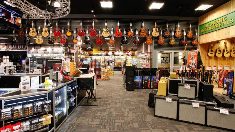 Noah Wall recorded Live at Guitar Center in Manhattan, but really, it could have been in any showroom. Noah Wall recorded Live at Guitar Center in Manhattan, but really, it could have been in any showroom.