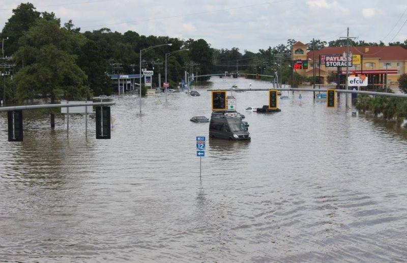 Flooding can be seen on O'Neal Lane, looking north from I-12 in Baton Rouge, La. Flooding can be seen on O'Neal Lane, looking north from I-12 in Baton Rouge, La.