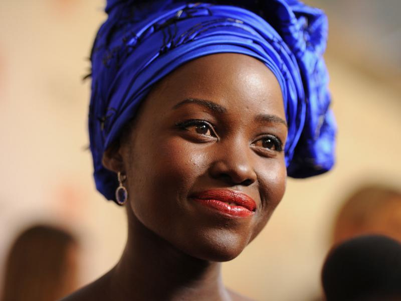 Lupita Nyong'o in her Nigerian-style head tie. Lupita Nyong'o in her Nigerian-style head tie.