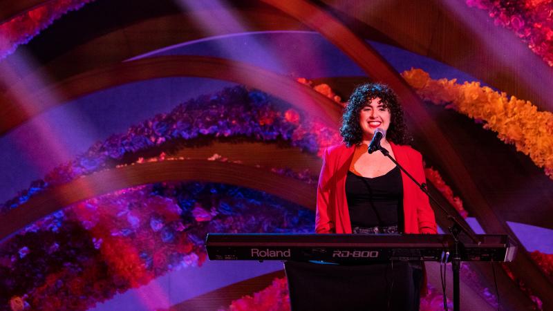 Marcia Belsky performs at SESSION 2 at TEDWomen 2021: What Now? December 1-3, 2021, Palm Springs, California. Photo: Gilberto Tadday / TED Marcia Belsky performs at SESSION 2 at TEDWomen 2021: What Now? December 1-3, 2021, Palm Springs, California. Photo: Gilberto Tadday / TED
