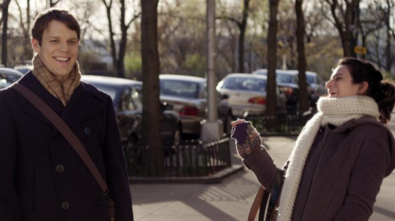 Jenny Slate plays Donna, a standup comic who gets pregnant after sleeping with an earnest, Vermont-bred business student named Max (Jake Lacy). Jenny Slate plays Donna, a standup comic who gets pregnant after sleeping with an earnest, Vermont-bred business student named Max (Jake Lacy).