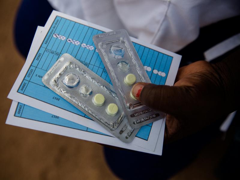 Malaria Consortium providing antimalarial pills in Burkina Faso. Malaria Consortium providing antimalarial pills in Burkina Faso.