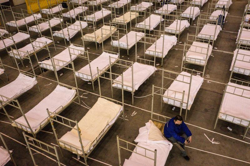 On Feb. 4, beds were installed in the Wuhan Keting Exhibition Center. With 2,000 beds planned, the center will accommodate patients with mild cases of COVID-19. On Feb. 4, beds were installed in the Wuhan Keting Exhibition Center. With 2,000 beds planned, the center will accommodate patients with mild cases of COVID-19.