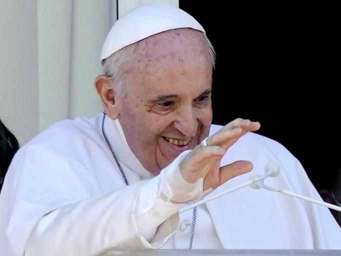 Pope Francis appears on a balcony of the Agostino Gemelli Polyclinic in Rome, where he was recovering from intestinal surgery, for the traditional Sunday blessing and Angelus prayer on July 11, 2021. Pope Francis left the hospital Wednesday to continue hi Pope Francis appears on a balcony of the Agostino Gemelli Polyclinic in Rome, where he was recovering from intestinal surgery, for the traditional Sunday blessing and Angelus prayer on July 11, 2021. Pope Francis left the hospital Wednesday to continue hi