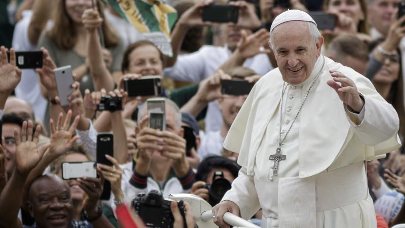 Pope Francis released a letter on Wednesday urging Catholics to trust his decision to form an agreement with the Chinese government on the appointment of bishops in China. Pope Francis released a letter on Wednesday urging Catholics to trust his decision to form an agreement with the Chinese government on the appointment of bishops in China.
