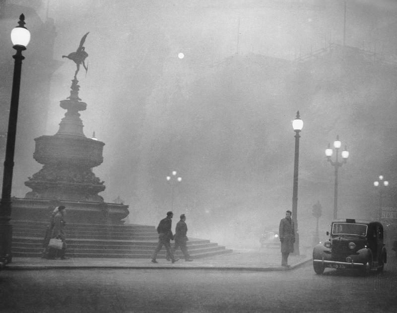 Heavy smog in London's Piccadilly Circus on Dec. 6, 1952, was part of a five-day fog that killed thousands of people. Heavy smog in London's Piccadilly Circus on Dec. 6, 1952, was part of a five-day fog that killed thousands of people.
