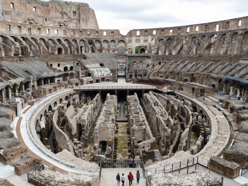 Italian officials have announced a project to build and install a high-tech, retractable floor inside the ancient Roman Colosseum by 2023, some two centuries after archaeologists removed the arena's stage. Italian officials have announced a project to build and install a high-tech, retractable floor inside the ancient Roman Colosseum by 2023, some two centuries after archaeologists removed the arena's stage.