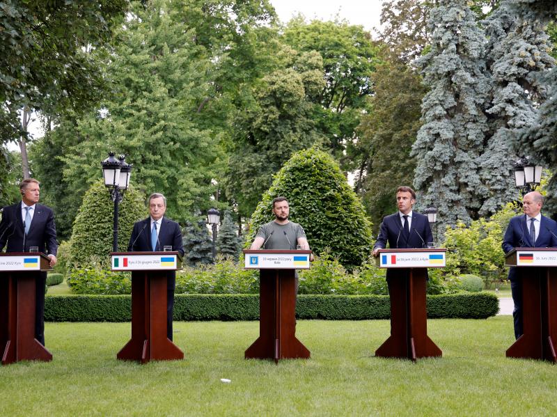 From left, Romanian President Klaus Iohannis, Prime Minister of Italy Mario Draghi, Ukrainian President Volodymyr Zelenskyy, France's President Emmanuel Macron and German Chancellor Olaf Scholz attend a press conference in Kyiv on Thursday. The French, Ge From left, Romanian President Klaus Iohannis, Prime Minister of Italy Mario Draghi, Ukrainian President Volodymyr Zelenskyy, France's President Emmanuel Macron and German Chancellor Olaf Scholz attend a press conference in Kyiv on Thursday. The French, Ge
