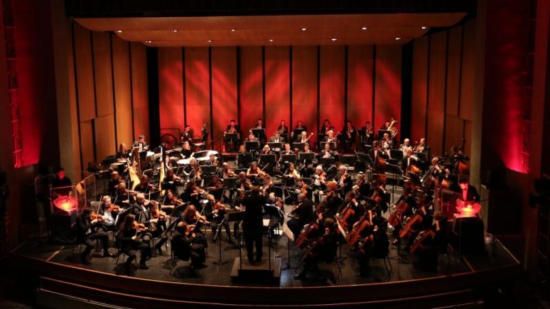 Some musicians from the Santa Monica Symphony Orchestra are protesting an invitation extended to conservative radio host Dennis Prager to guest conduct. Some musicians from the Santa Monica Symphony Orchestra are protesting an invitation extended to conservative radio host Dennis Prager to guest conduct.