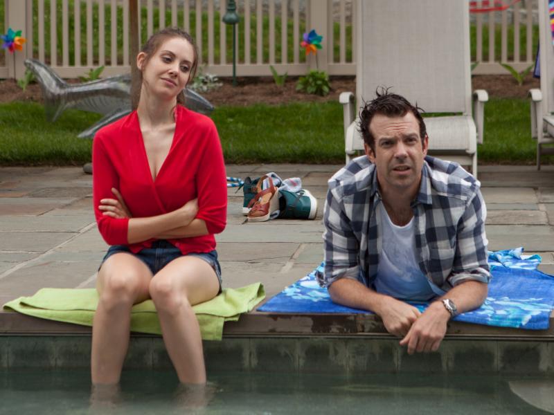 Alison Brie and Jason Sudeikis are serial cheaters who meet up years after having a one-night stand in Sleeping with Other People. Alison Brie and Jason Sudeikis are serial cheaters who meet up years after having a one-night stand in Sleeping with Other People.