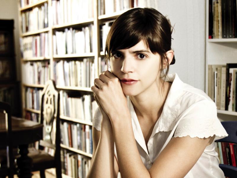 Mexican writer Valeria Luiselli is the author of the novel Faces in the Crowd and the book of essays Sidewalks. She is currently working on the novel The Story of My Teeth. Mexican writer Valeria Luiselli is the author of the novel Faces in the Crowd and the book of essays Sidewalks. She is currently working on the novel The Story of My Teeth.