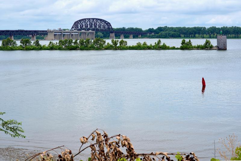 The memorial will lead people from nearby history museums to the bank of the Ohio River. There, they can sit on limestone benches looking out across the water from Kentucky to southern Indiana. The memorial will lead people from nearby history museums to the bank of the Ohio River. There, they can sit on limestone benches looking out across the water from Kentucky to southern Indiana.