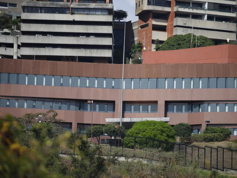 U.S. diplomats began the exodus from the Caracas, Venezuela, embassy earlier this week. On Thursday, U.S. Secretary of State Mike Pompeo confirmed the last remaining American diplomats have left the country. U.S. diplomats began the exodus from the Caracas, Venezuela, embassy earlier this week. On Thursday, U.S. Secretary of State Mike Pompeo confirmed the last remaining American diplomats have left the country.