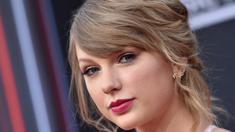 Taylor Swift endorsed two Democratic candidates in Tennessee over the weekend, and urged her young fans to register to vote for candidates that "closely represent" their values. Taylor Swift endorsed two Democratic candidates in Tennessee over the weekend, and urged her young fans to register to vote for candidates that "closely represent" their values.