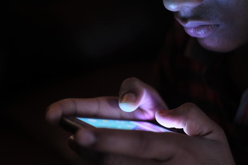 Though there are websites, hotlines, therapists and coaches to help teens manage nicotine cravings, there's been little research to show what works best. Recently, some programs have turned to texting to help kids find resources specific to vaping cessati Though there are websites, hotlines, therapists and coaches to help teens manage nicotine cravings, there's been little research to show what works best. Recently, some programs have turned to texting to help kids find resources specific to vaping cessati