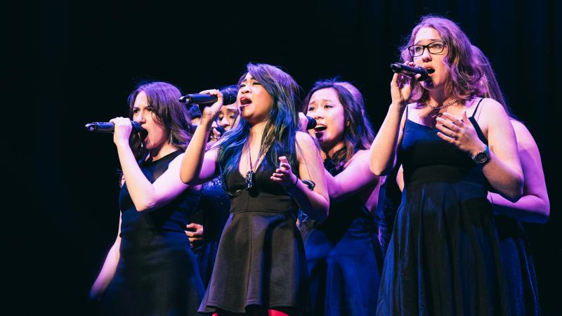 Voices In Your Head, from the University of Chicago, performs their competition set. In the front, you can see Kari Wei — she's the one with the pitch pipe around her neck. Voices In Your Head, from the University of Chicago, performs their competition set. In the front, you can see Kari Wei — she's the one with the pitch pipe around her neck.