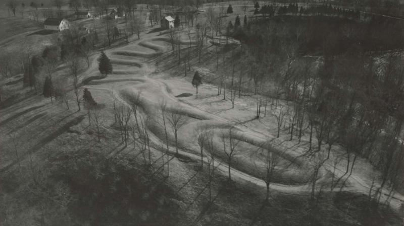 The Serpent Mound in southern Ohio is 3 feet high and more than 1,300 feet long. The Serpent Mound in southern Ohio is 3 feet high and more than 1,300 feet long.