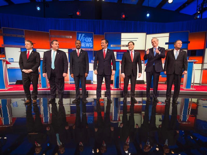 Republican Presidential candidates arrive for the final Republican Presidential debate before the Iowa caucus in Des Moines, Iowa on Thursday. Republican Presidential candidates arrive for the final Republican Presidential debate before the Iowa caucus in Des Moines, Iowa on Thursday.