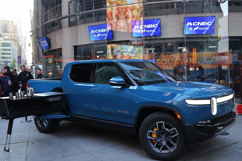 Rivian has made only a few hundred electric pickups. But investors are betting on its future. Rivian has made only a few hundred electric pickups. But investors are betting on its future.