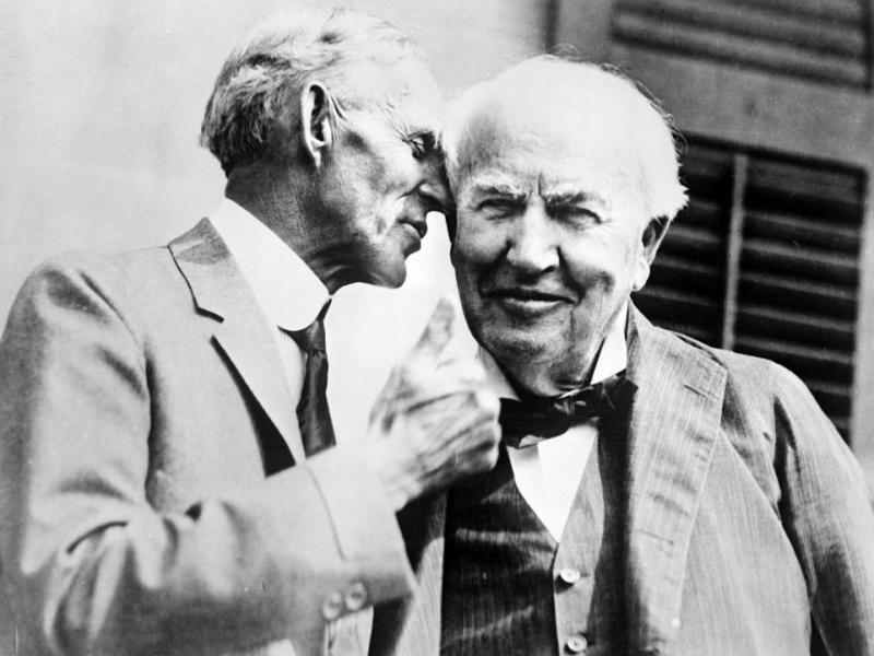 Thomas Edison and Henry Ford in 1934. Thomas Edison and Henry Ford in 1934.