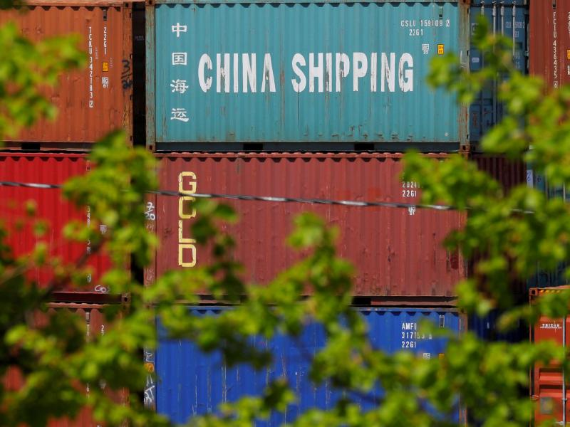 The Trump administration threatened to raise proposed tariffs on Chinese imports from 10 percent to 25 percent, escalating U.S. trade tensions with Beijing. The Trump administration threatened to raise proposed tariffs on Chinese imports from 10 percent to 25 percent, escalating U.S. trade tensions with Beijing.