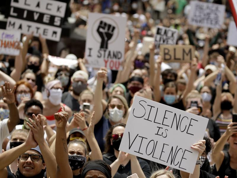 President Trump has ordered the federal government to stop critical race theory training. The order came even after a summer of protests for racial justice across the country. President Trump has ordered the federal government to stop critical race theory training. The order came even after a summer of protests for racial justice across the country.