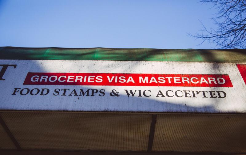 Some 55 percent of families with kids that receive food stamp benefits are earning wages. The problem is, those wages aren't enough to actually live on. Some 55 percent of families with kids that receive food stamp benefits are earning wages. The problem is, those wages aren't enough to actually live on.
