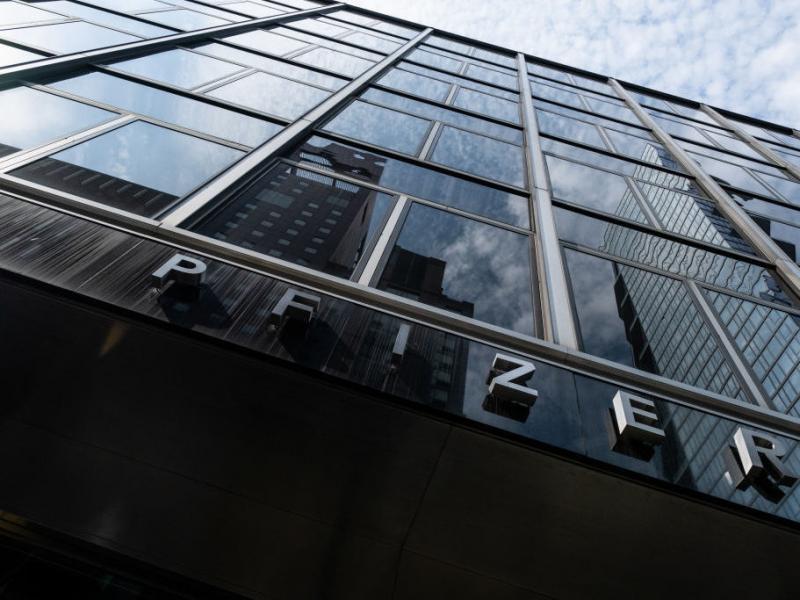 The agreement also would allow the federal government to acquire an additional 500 million doses of the Pfizer vaccine. The agreement also would allow the federal government to acquire an additional 500 million doses of the Pfizer vaccine.