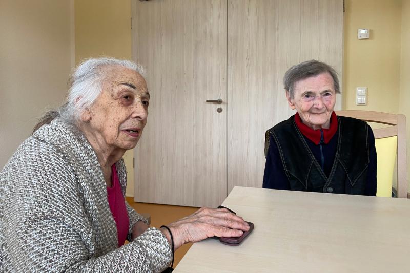 Alla Ilyinichna Sinelnikova (left), 90, and Sonya Leibovna Tartakovskaya, 83, were recently evacuated from Ukraine to Germany. Both are survivors of the Holocaust, and this is the second time they are fleeing war. "I never thought I would live to see such Alla Ilyinichna Sinelnikova (left), 90, and Sonya Leibovna Tartakovskaya, 83, were recently evacuated from Ukraine to Germany. Both are survivors of the Holocaust, and this is the second time they are fleeing war. "I never thought I would live to see such