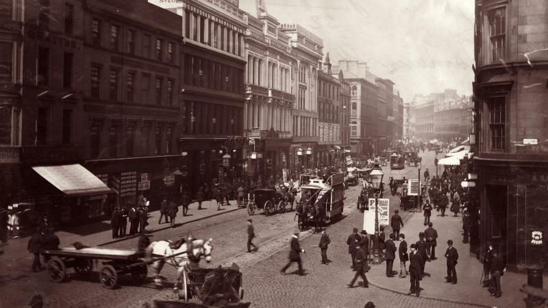 Passers-by and horse-drawn traffic circa 1895 on Jamaica Street in Glasgow, Scotland. Passers-by and horse-drawn traffic circa 1895 on Jamaica Street in Glasgow, Scotland.