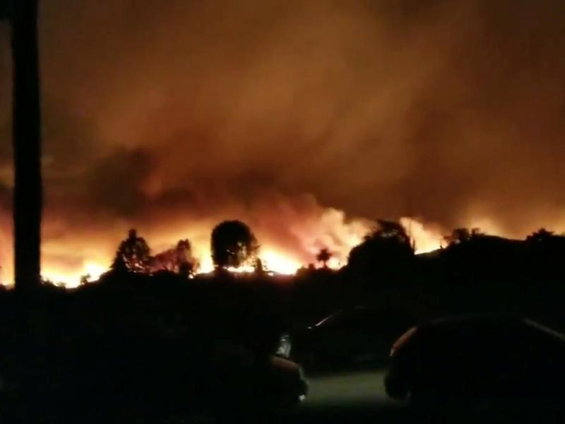 A wildfire rages in Ventura County, Calif., on Tuesday in this still image taken from social media video. A wildfire rages in Ventura County, Calif., on Tuesday in this still image taken from social media video.