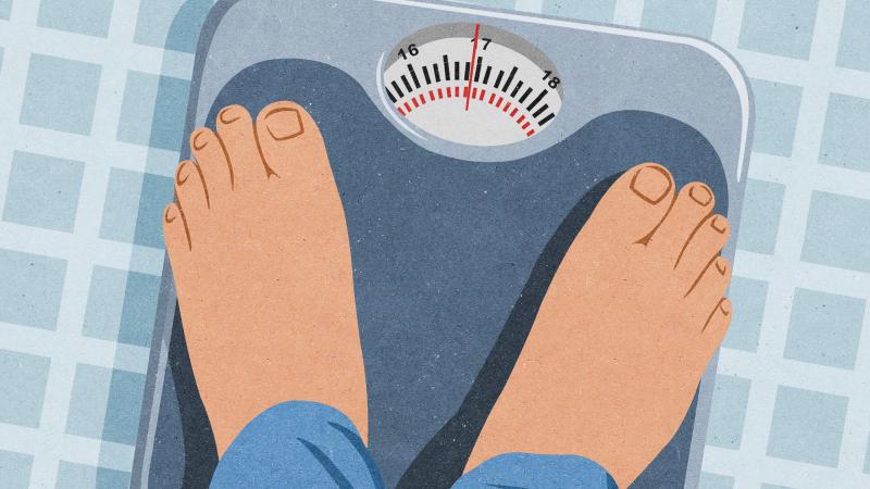 Over a period averaging 4.7 years, study participants who had the greatest fluctuations in weight — about 8.6 pounds — had double the risk of a heart attack, stroke or death, when compared with those who experienced weight fluctuations of less than 2 Over a period averaging 4.7 years, study participants who had the greatest fluctuations in weight — about 8.6 pounds — had double the risk of a heart attack, stroke or death, when compared with those who experienced weight fluctuations of less than 2