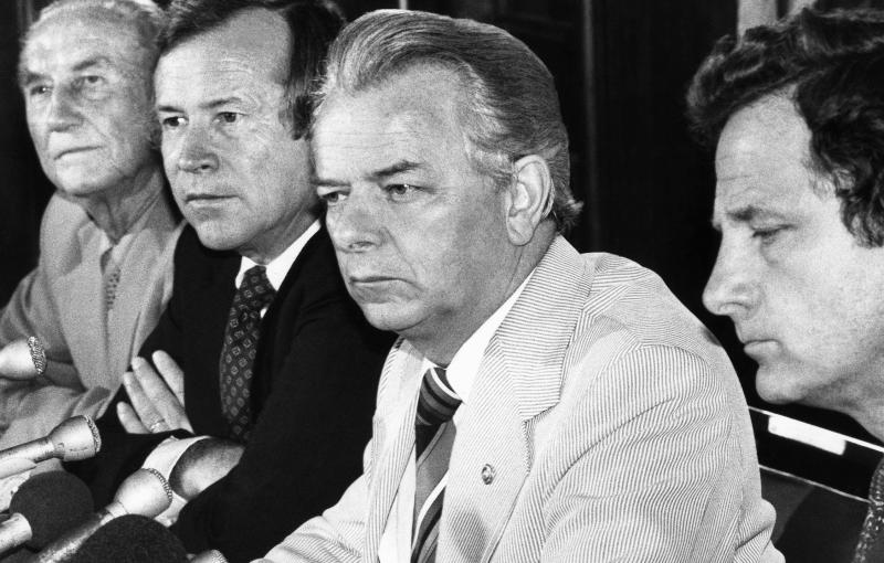 A bipartisanship group of senators — (from left) Strom Thurmond, R-S.C., Republican leader Howard Baker of Tennessee, Democratic leader Robert C. Byrd of West Virginia, and Birch Bayh, D-Ind. — hold a news conference in 1980. A bipartisanship group of senators — (from left) Strom Thurmond, R-S.C., Republican leader Howard Baker of Tennessee, Democratic leader Robert C. Byrd of West Virginia, and Birch Bayh, D-Ind. — hold a news conference in 1980.