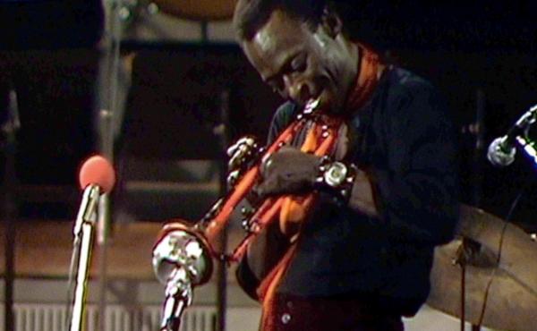 Miles Davis' Live in Europe 1969: The Bootleg Series Vol. 2 is a compilation of previously unreleased material performed by a short-lived incarnation of his touring band. Miles Davis' Live in Europe 1969: The Bootleg Series Vol. 2 is a compilation of previously unreleased material performed by a short-lived incarnation of his touring band.