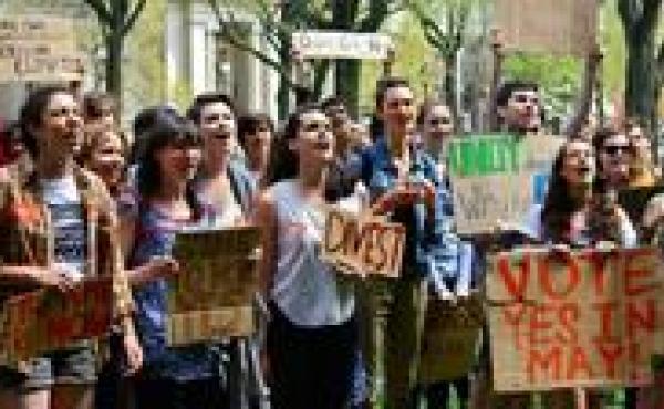 Students associated with the group Brown Divest Coal protested in front of the Brown University president's office during a rally May 3. The group is demanding that the university stop investing in certain oil and coal companies. Students associated with the group Brown Divest Coal protested in front of the Brown University president's office during a rally May 3. The group is demanding that the university stop investing in certain oil and coal companies.