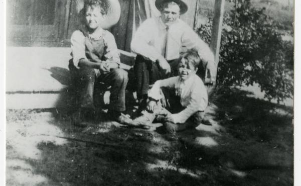 Woody Guthrie with his parents, Nora Belle and Charley, and brother George, at their home in Okemah, Okla., in 1926. Woody Guthrie with his parents, Nora Belle and Charley, and brother George, at their home in Okemah, Okla., in 1926.
