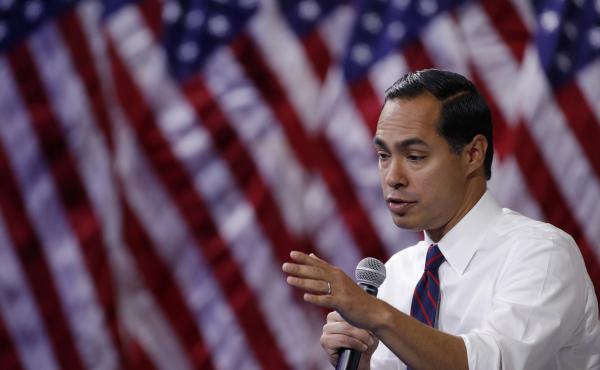 Democratic presidential candidate Julián Castro walked with a group of asylum-seekers and their lawyers from Mexico to Texas on Monday. Hours later, CBP released the asylum-seekers back into Mexico. Democratic presidential candidate Julián Castro walked with a group of asylum-seekers and their lawyers from Mexico to Texas on Monday. Hours later, CBP released the asylum-seekers back into Mexico.