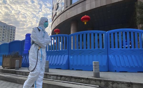 A new U.S. intelligence report could not conclude whether the SARS-CoV-2 virus escaped from a lab in Wuhan, China or spilled over from an infected animal. Without more information about the early days of the outbreak, a more definitive explanation is unli A new U.S. intelligence report could not conclude whether the SARS-CoV-2 virus escaped from a lab in Wuhan, China or spilled over from an infected animal. Without more information about the early days of the outbreak, a more definitive explanation is unli