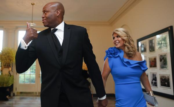 The University School of Milwaukee says it has filed a motion in court to dismiss a lawsuit filed by Craig and Kelly Robinson, the brother and sister-in-law of former first lady Michelle Obama. Here, they arrive at a state dinner at the White House in 201 The University School of Milwaukee says it has filed a motion in court to dismiss a lawsuit filed by Craig and Kelly Robinson, the brother and sister-in-law of former first lady Michelle Obama. Here, they arrive at a state dinner at the White House in 201