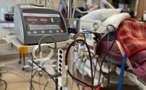 ECMO is the highest level of life support — beyond a ventilator, which pumps oxygen via a tube through the windpipe into the lungs. Instead, the ECMO process basically functions as a heart and lungs outside of the body — routing the blood via tubing t ECMO is the highest level of life support — beyond a ventilator, which pumps oxygen via a tube through the windpipe into the lungs. Instead, the ECMO process basically functions as a heart and lungs outside of the body — routing the blood via tubing t