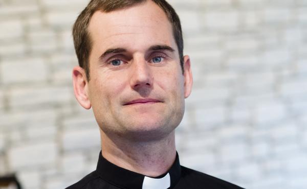 As an Army chaplain in Iraq, David Peters administered last rites and grieved with survivors. When he came home, he says, he "fell apart emotionally and spiritually." As an Army chaplain in Iraq, David Peters administered last rites and grieved with survivors. When he came home, he says, he "fell apart emotionally and spiritually."