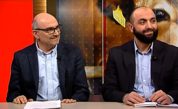 Finn Schwarz, president of the Jewish Congregation in Copenhagen, and Benyones Essabar of Danish Halal discuss the new slaughter rule on Danish TV. Finn Schwarz, president of the Jewish Congregation in Copenhagen, and Benyones Essabar of Danish Halal discuss the new slaughter rule on Danish TV.