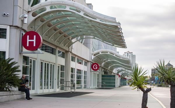 Like last year, the sidewalks around San Diego's convention center are empty and no one is lined up at the famed Hall H. Like last year, the sidewalks around San Diego's convention center are empty and no one is lined up at the famed Hall H.