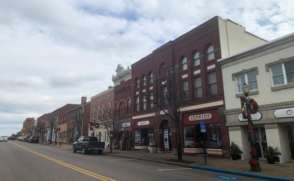 Main Street, St. Clairsville, Ohio (population about 5,000), the county seat of Belmont County. Main Street, St. Clairsville, Ohio (population about 5,000), the county seat of Belmont County.