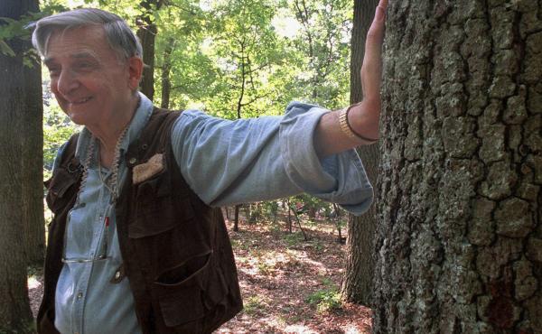 Harvard University professor and Pulitzer Prize winner Edward O. Wilson takes a break from searching for insects in the Walden Pond State Reservation in Concord, Mass., in 1998. Wilson died on Sunday at the age of 92. Harvard University professor and Pulitzer Prize winner Edward O. Wilson takes a break from searching for insects in the Walden Pond State Reservation in Concord, Mass., in 1998. Wilson died on Sunday at the age of 92.